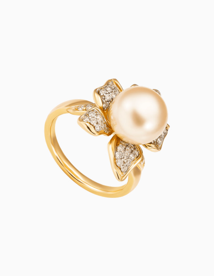 Golden South Sea Pearl Daffodil Flower Ring with Diamond Petals